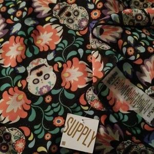 LuLaRoe Supply sugar skulls scarf